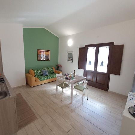 Il Melograno Casa Vacanze Теулада Экстерьер фото