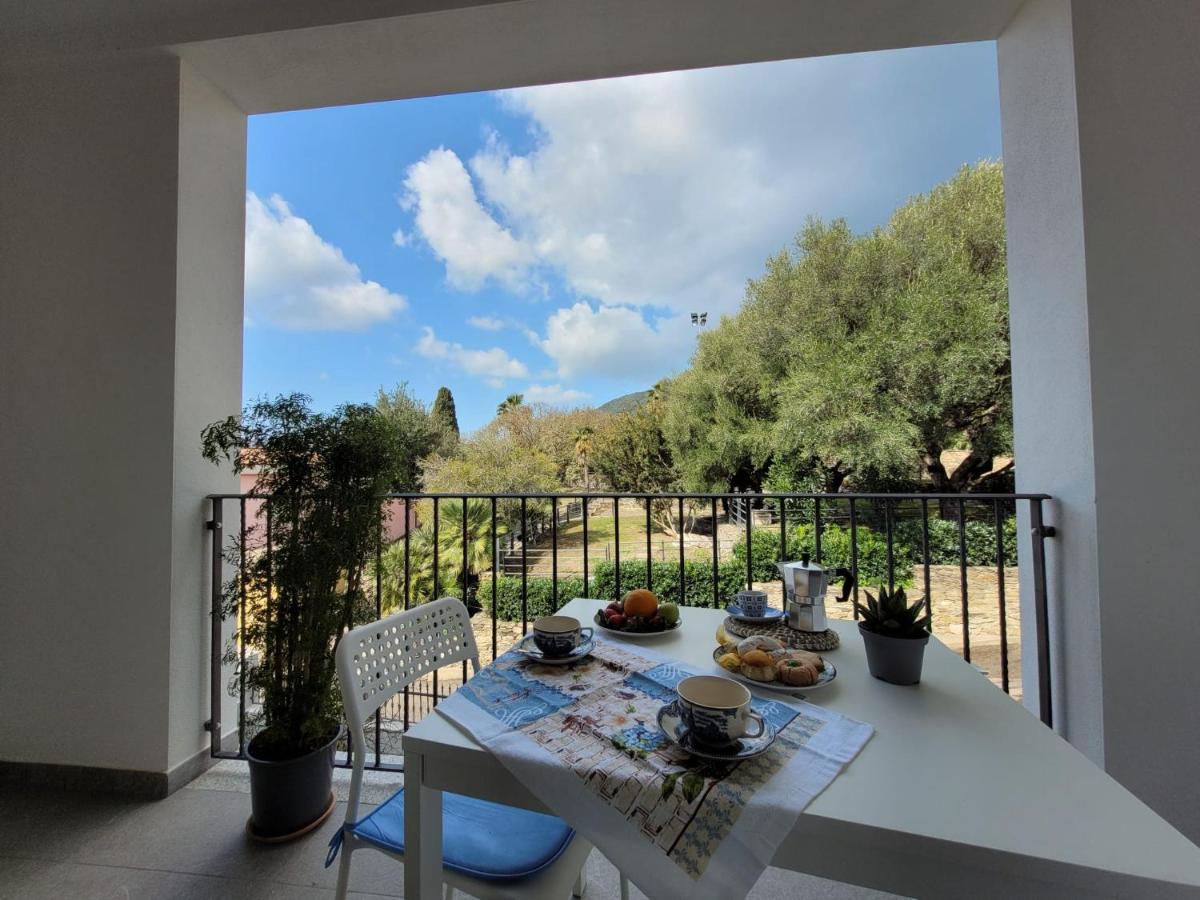 Il Melograno Casa Vacanze Теулада Экстерьер фото